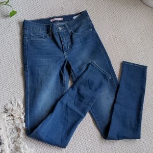 Levi's 311 Shaping Skinny